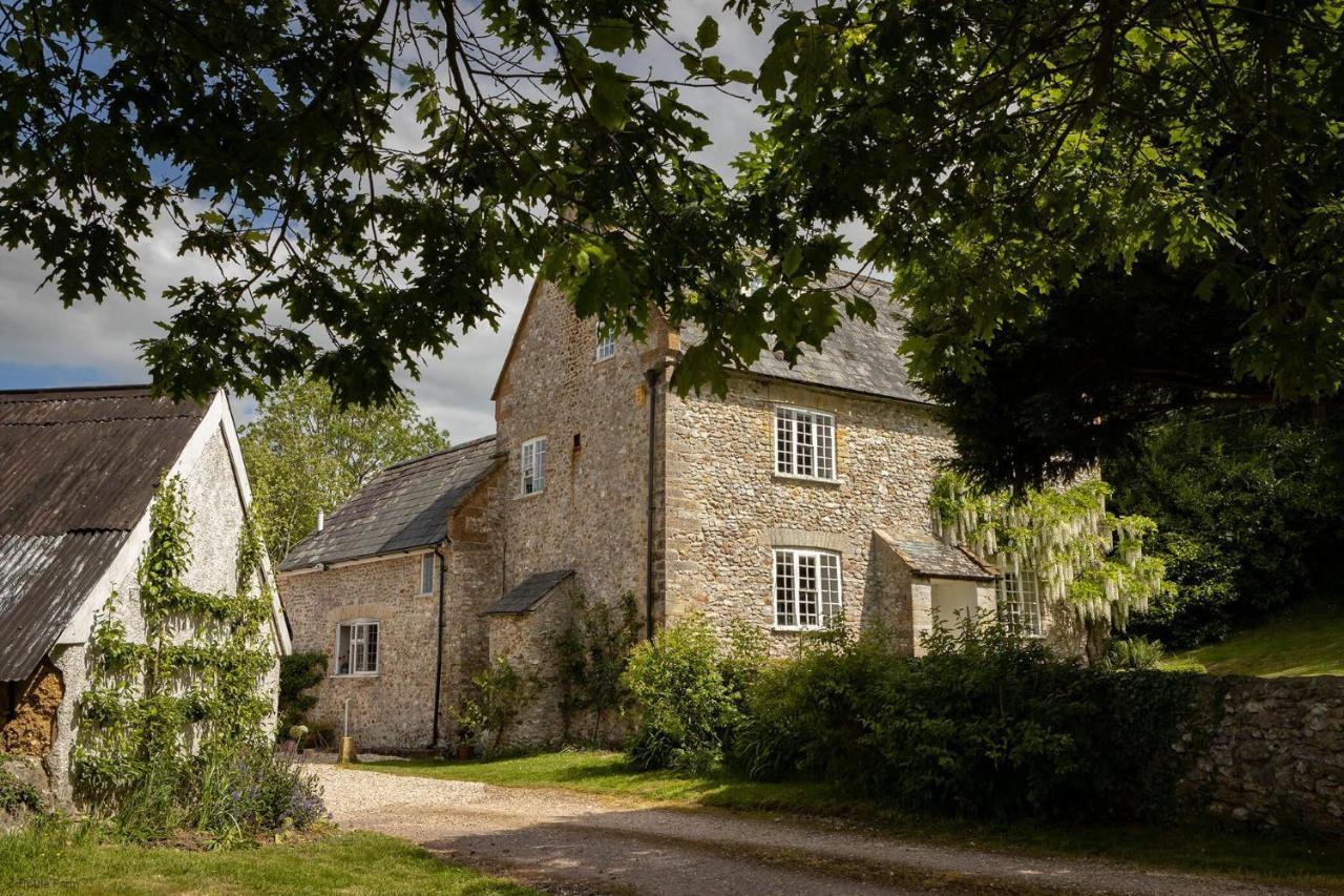 Horseshoe Barn Axminster Buitenkant foto